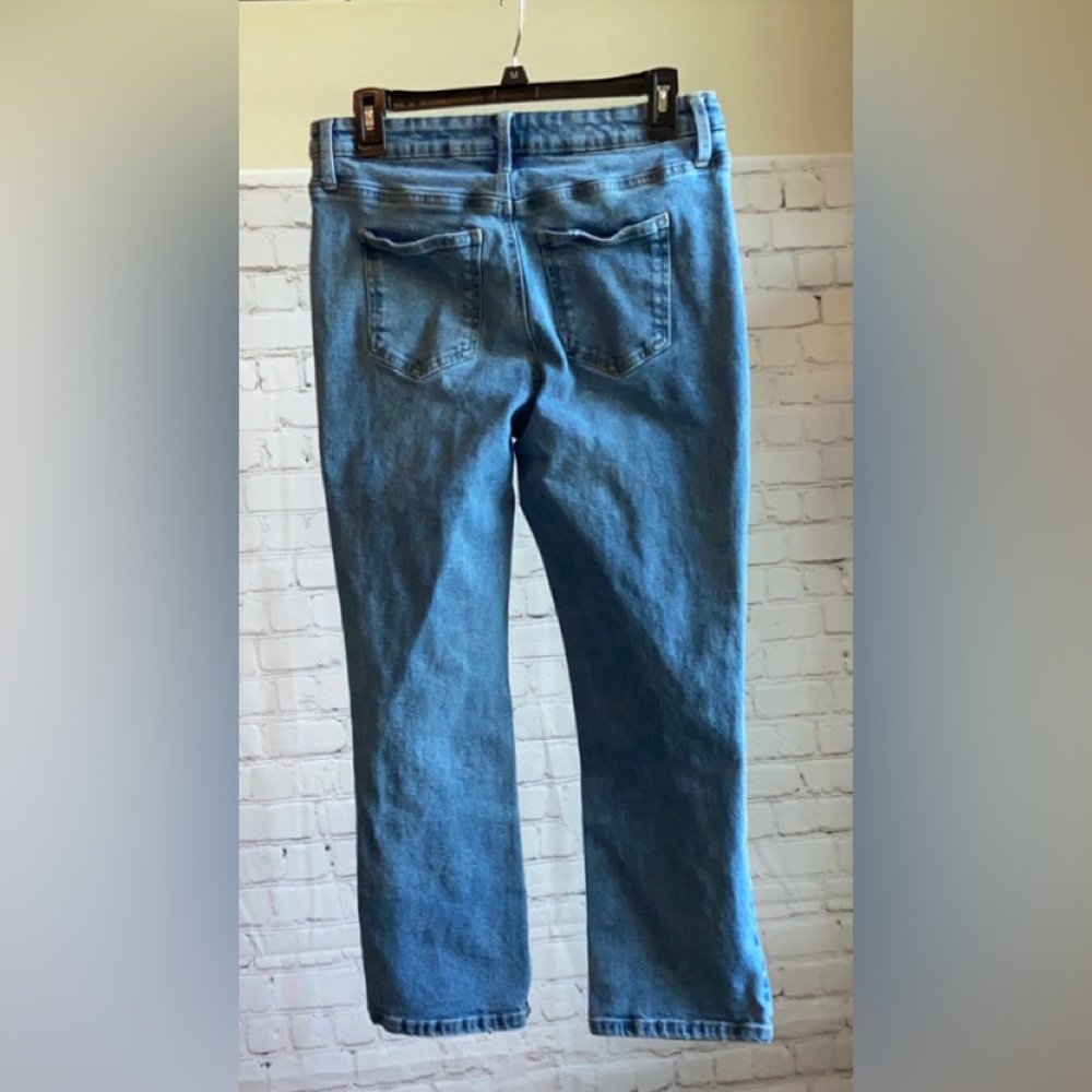 REgeneration Solar Mom Jeans by Celebrity Pink Size 7